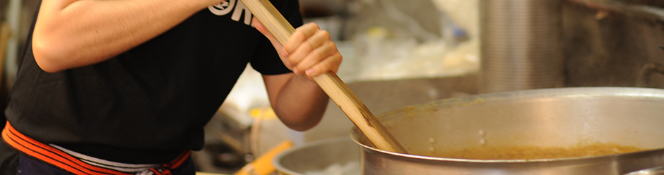 スープは濃厚魚介醤油